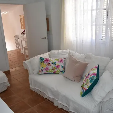 Holiday home Dulce Maikel *
